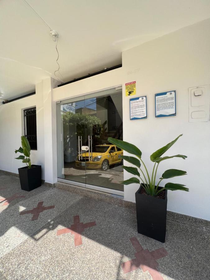 Hotel Caucasia Extérieur photo